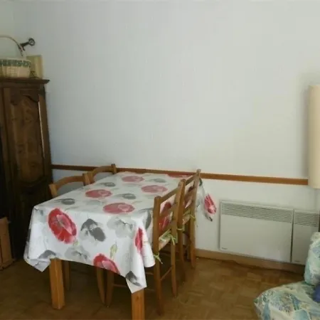 La Riante Colline 4 *